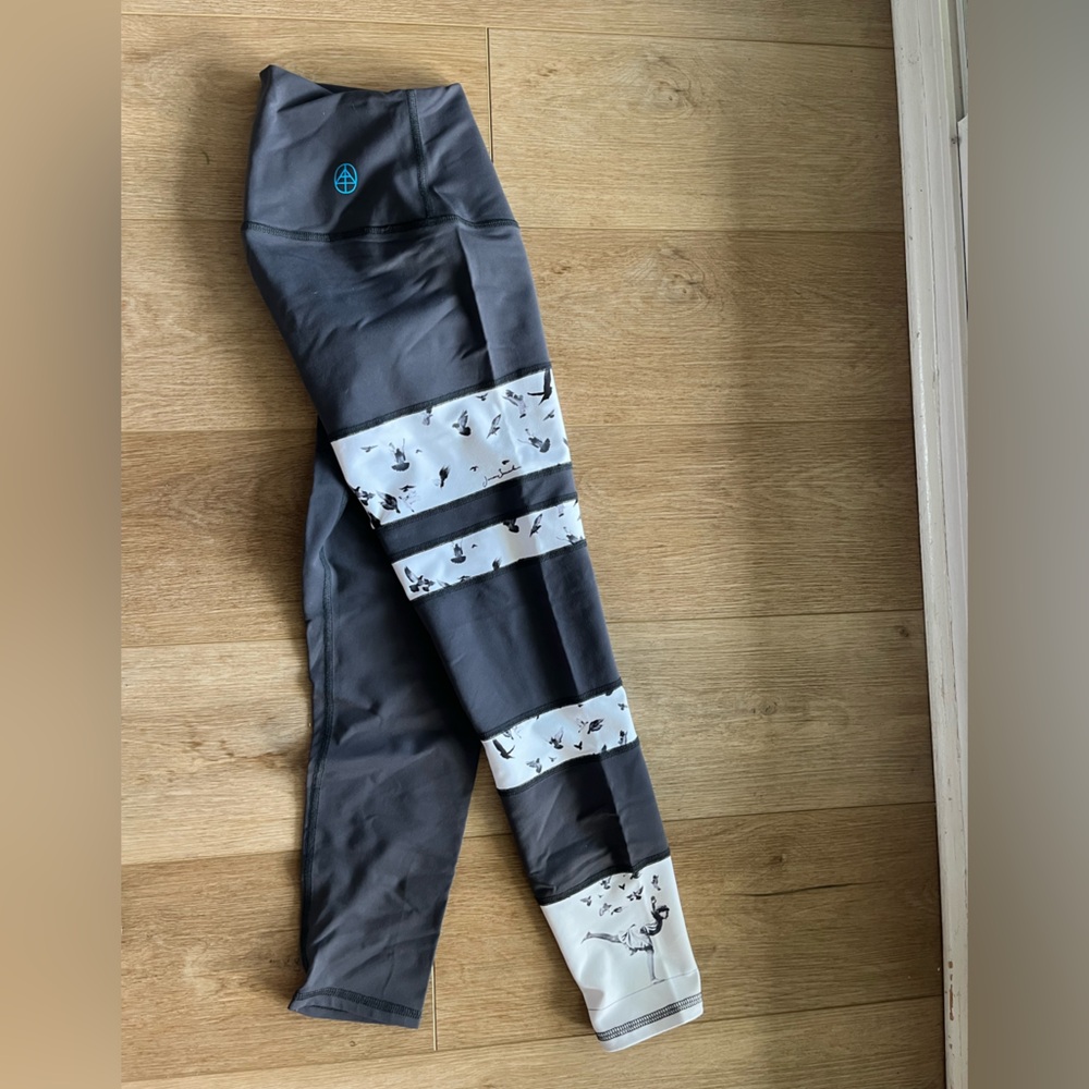 Yogavated leggings. Sz.L